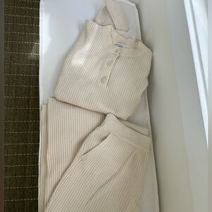 Club Monaco Cashmere Sweater Set (M)